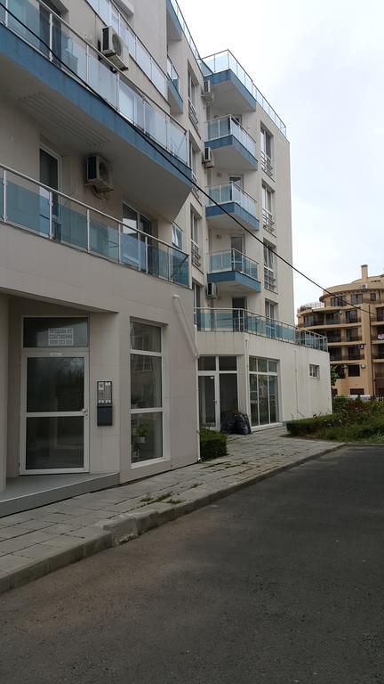 Kraybrezhna Apartment Pomorie Exteriör bild