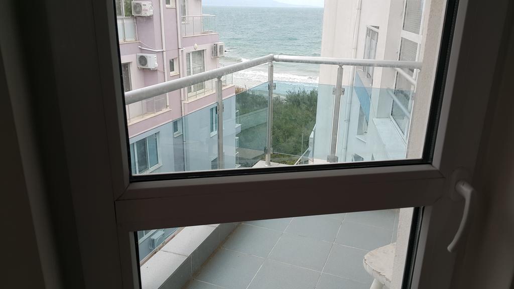 Kraybrezhna Apartment Pomorie Exteriör bild