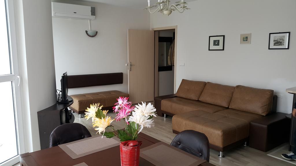 Kraybrezhna Apartment Pomorie Exteriör bild