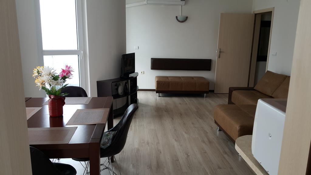 Kraybrezhna Apartment Pomorie Exteriör bild