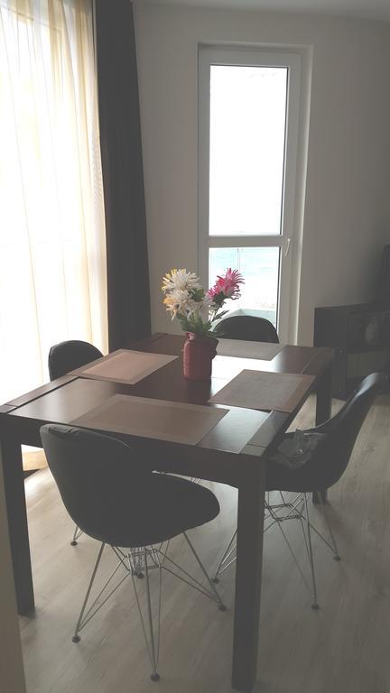 Kraybrezhna Apartment Pomorie Exteriör bild