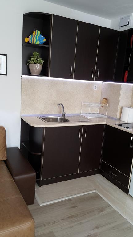 Kraybrezhna Apartment Pomorie Exteriör bild