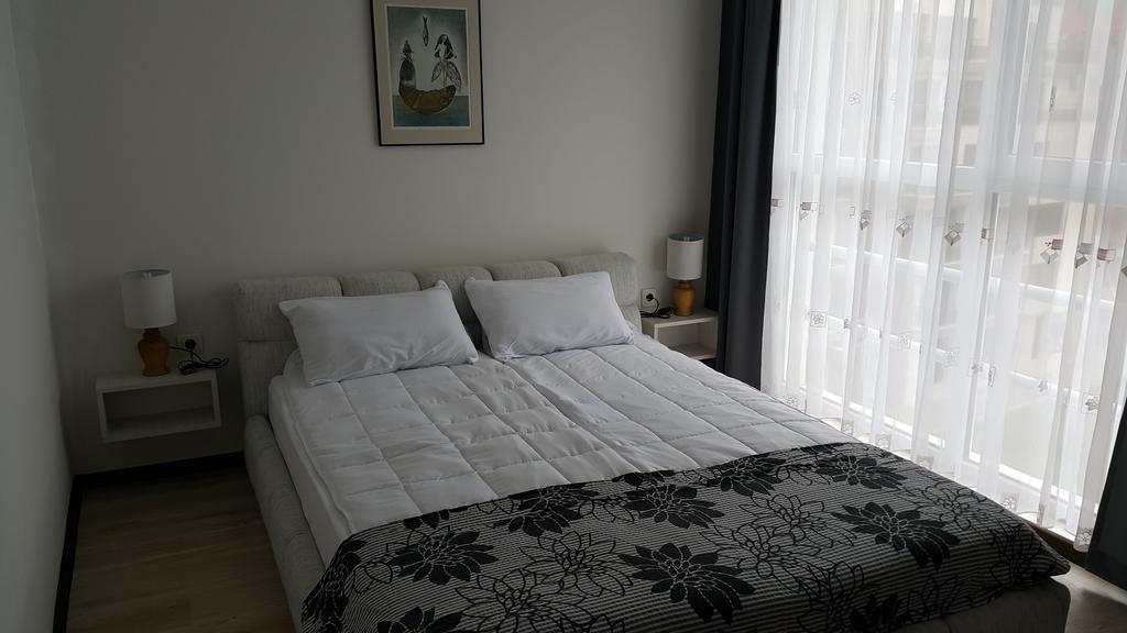Kraybrezhna Apartment Pomorie Exteriör bild